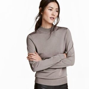 Elegant Taupe HM Women's Sweater SZ L